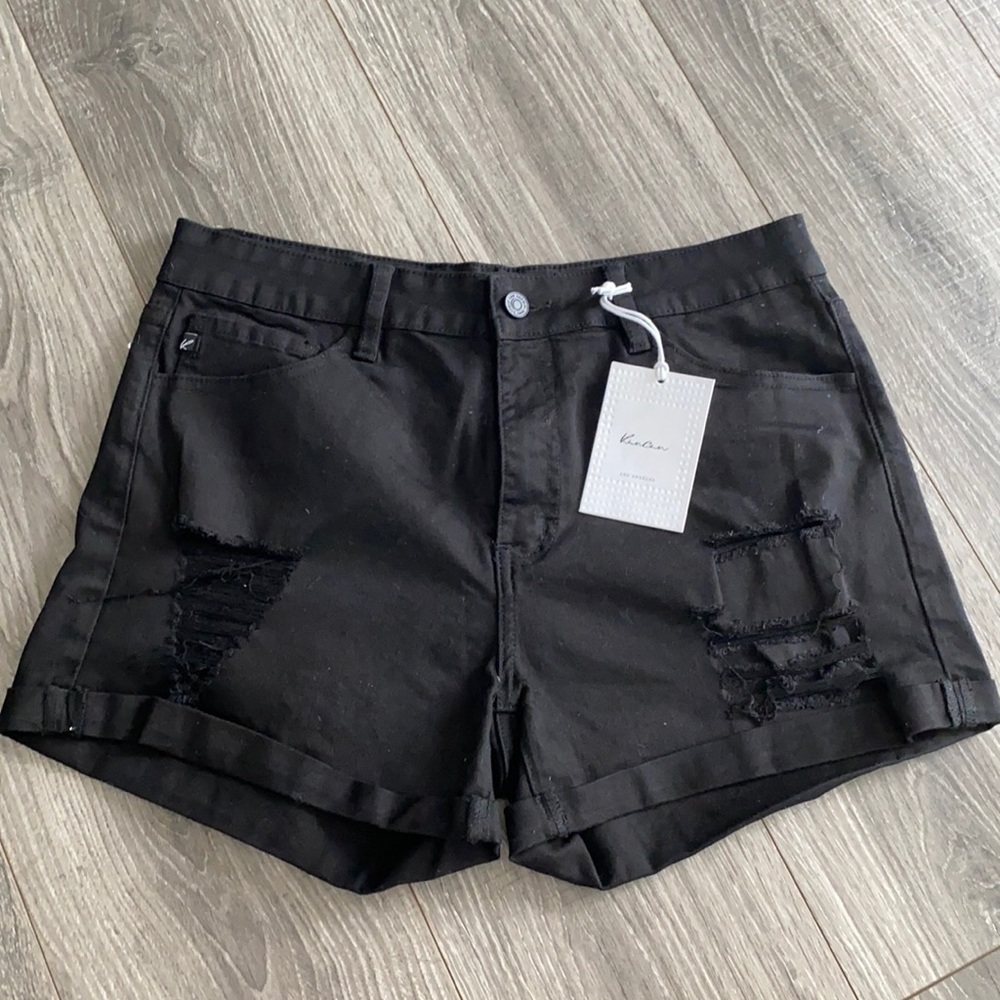 Black distressed Kancan shorts size 13/30